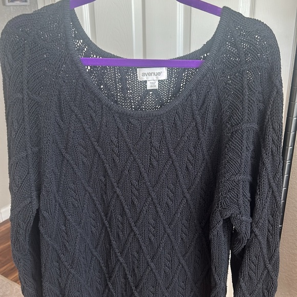Women’s Cable knit Plus Size Sweater Size 18/20 - Picture 3 of 5